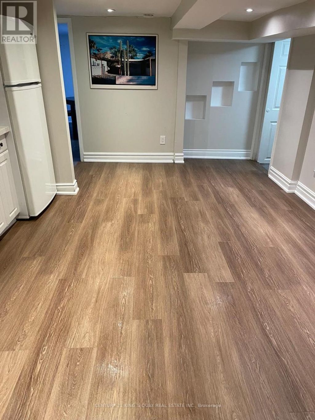 Lower - 154 Sorauren Avenue, Toronto (roncesvalles)