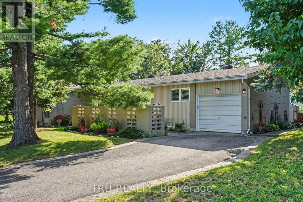 1174 Cameo Drive, Ottawa