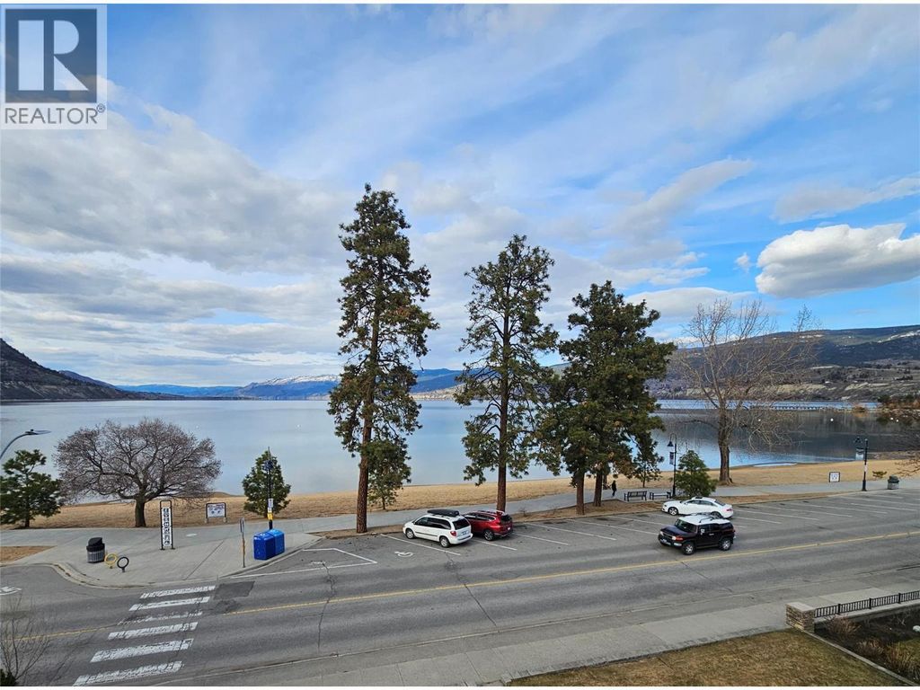 578 Lakeshore Drive Unit# 402, Penticton