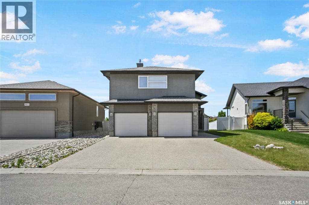 3821 Goldfinch Way, Regina