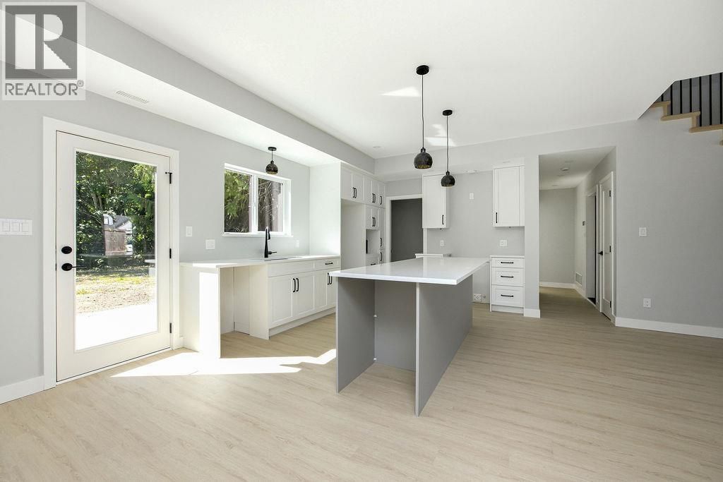 503 Jordan Way, Gibsons