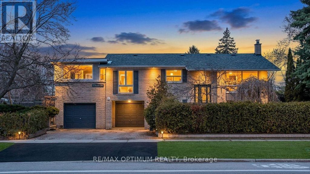 1 Dundee Drive, Toronto (york University Heights)