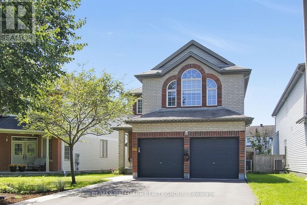 104 Strathcarron Crescent, Ottawa
