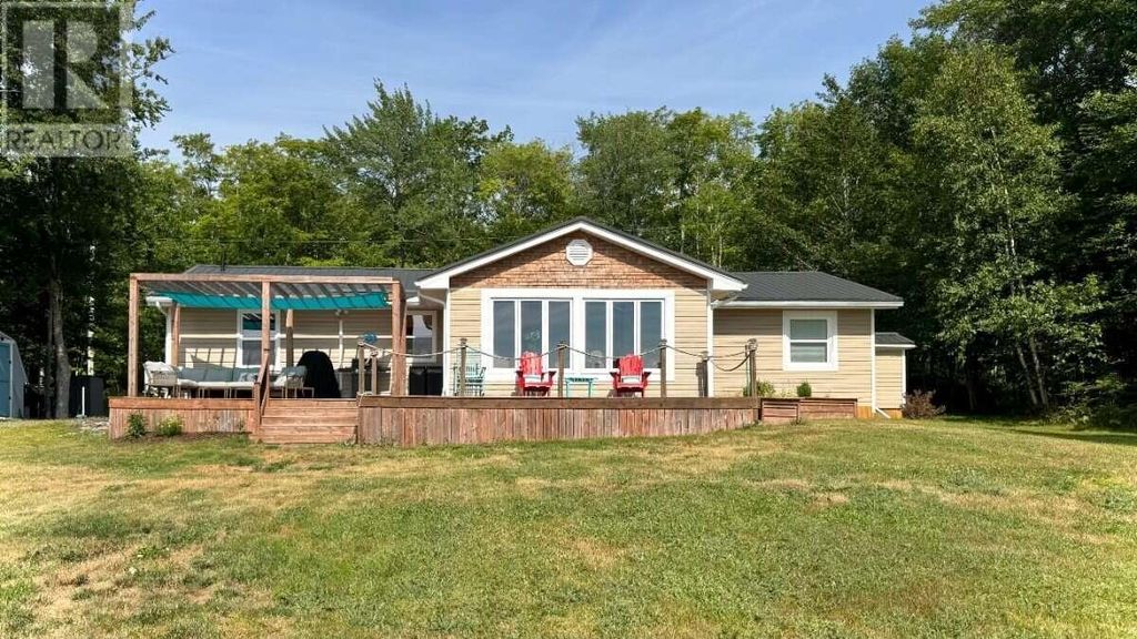 131 Meadow Lane, Murphy Lake