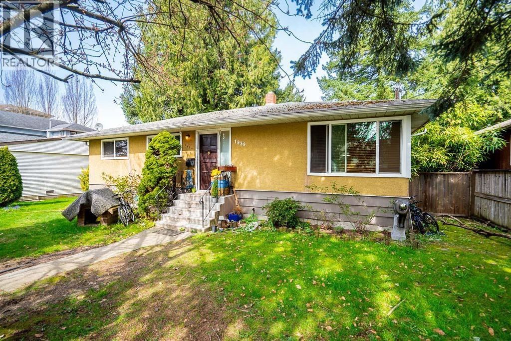 1939 Westminster Avenue, Port Coquitlam