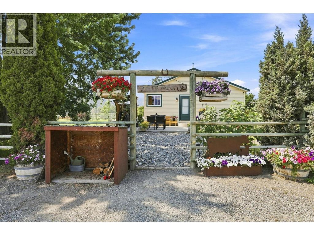 2225 Hazelhurst Road, Merritt