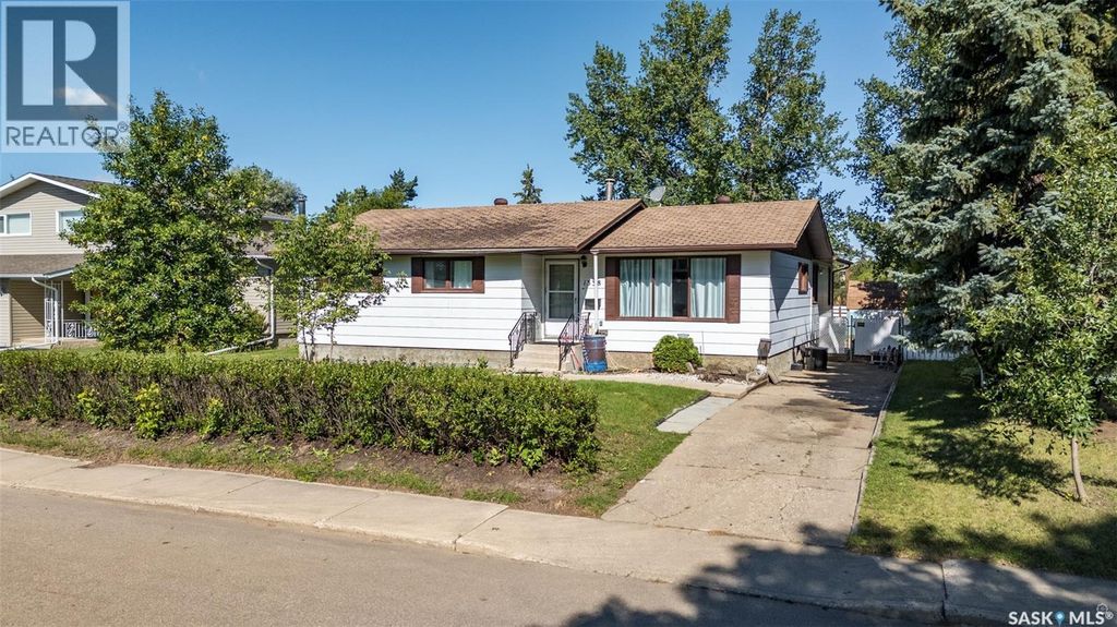 1338 Lacroix Crescent, Prince Albert