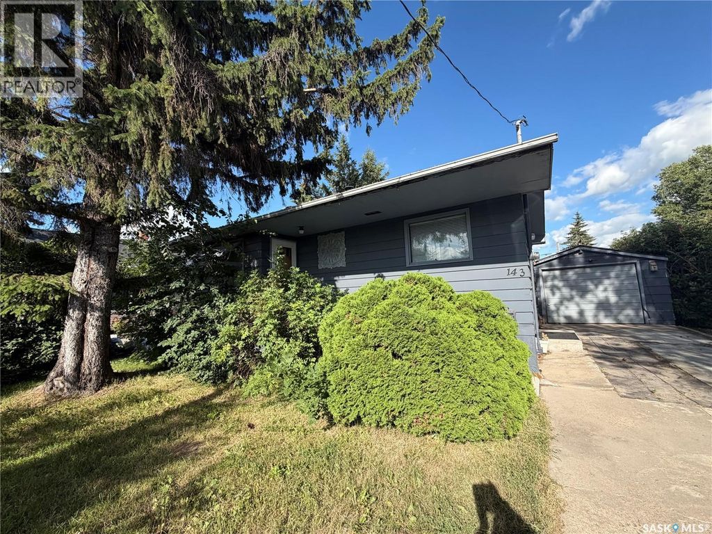 143 Gladstone Avenue N, Yorkton