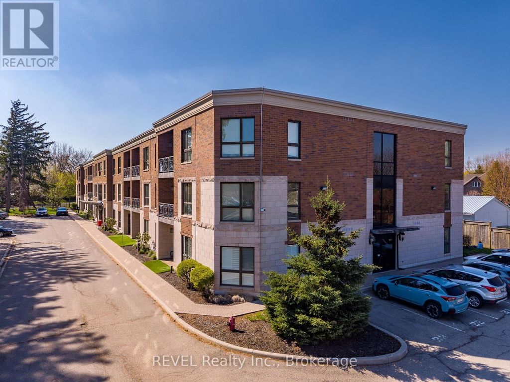 212 - 2799 St. Paul Avenue, Niagara Falls (stamford)