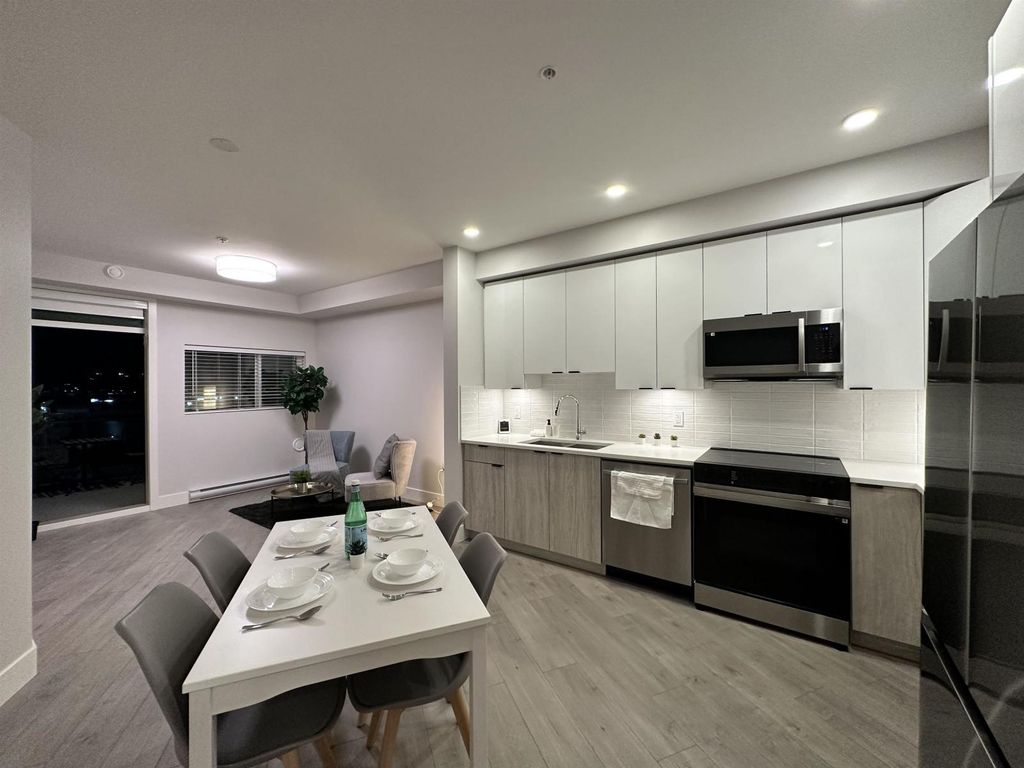 503 20061 Fraser Highway, Langley