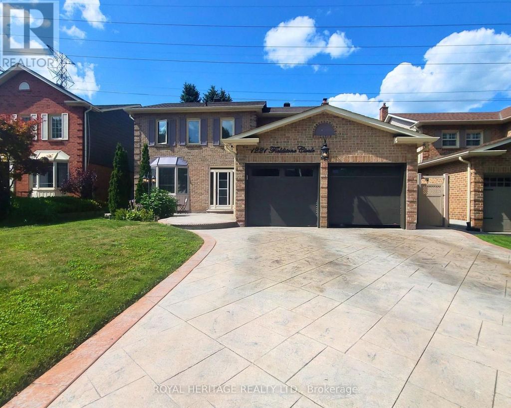 1221 Fieldstone Circle, Pickering (liverpool)