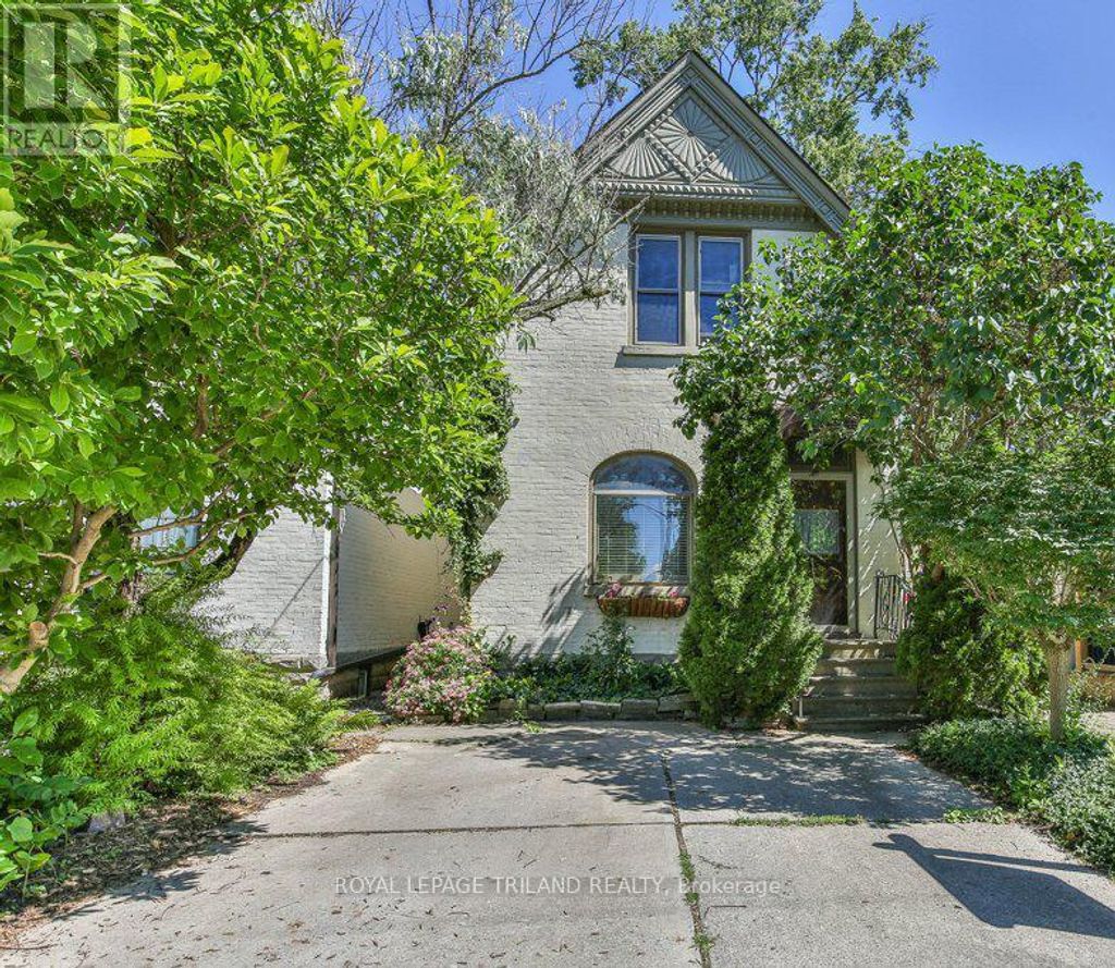 38 Byron Avenue E, London South (south F)