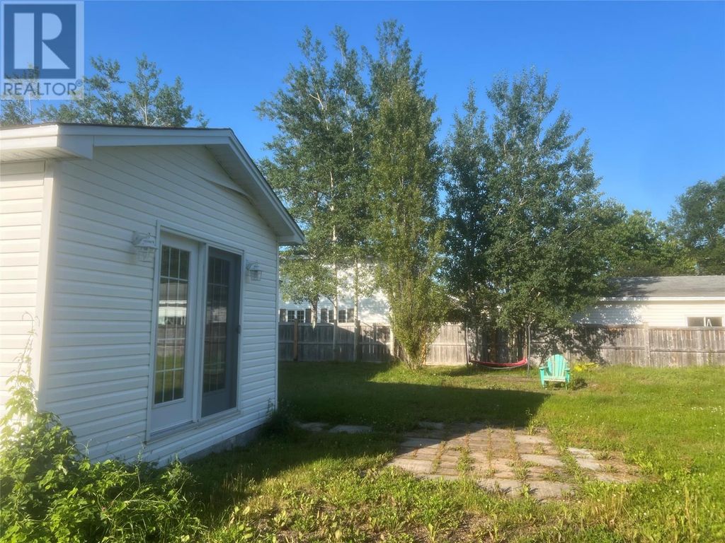 34 Legion Road, Eastport
