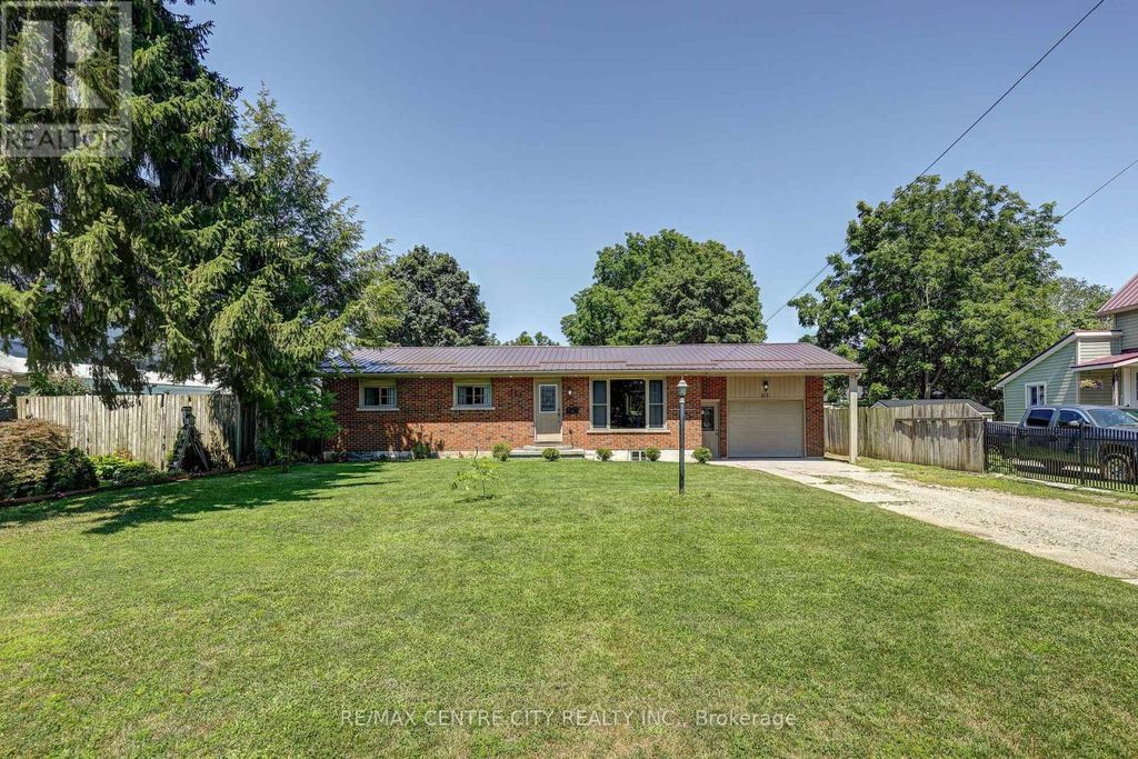 113 South Street W, Aylmer