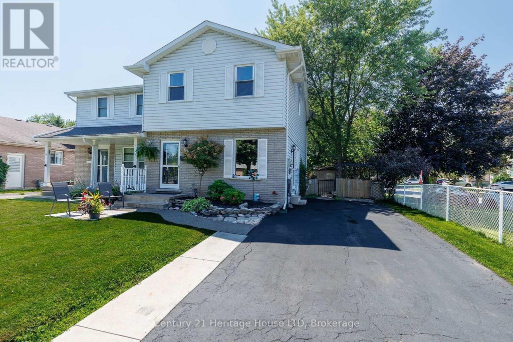 6477 Malibu Drive, Niagara Falls (west Wood)