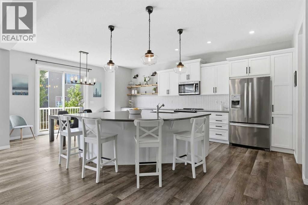 25 Yorkville Green Sw, Calgary