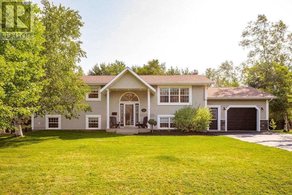 54 Anne Crescent, Stratford