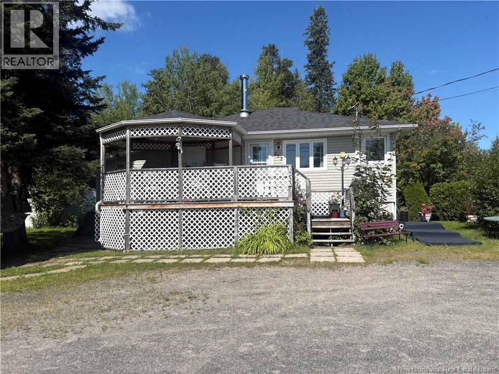 233 King George, Miramichi