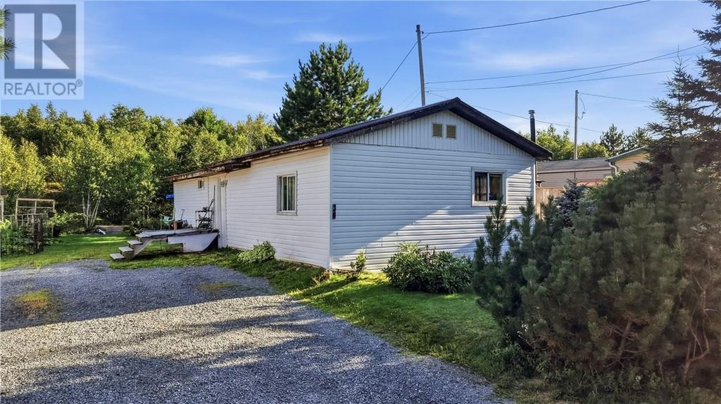 36 Dryden Road E, Wahnapitae