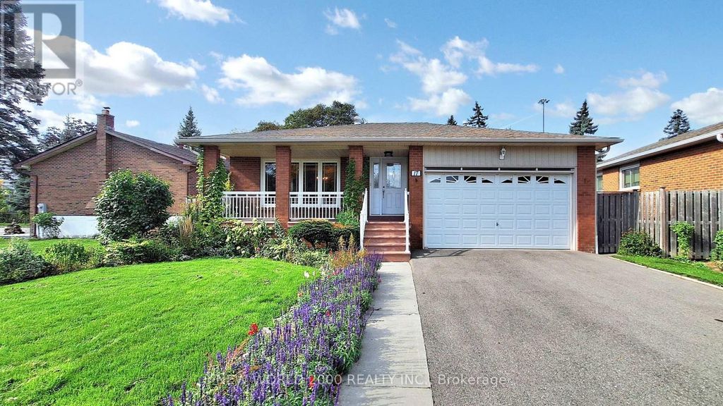 17 Squirewood Road, Toronto (pleasant View)