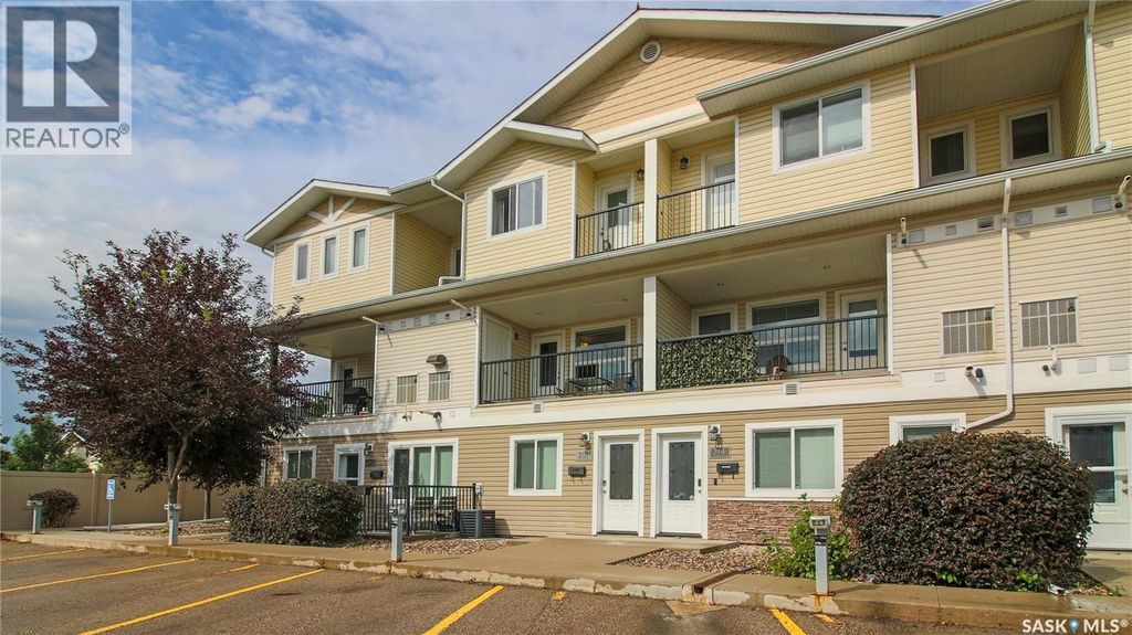 216 1220 Empress Street, Regina