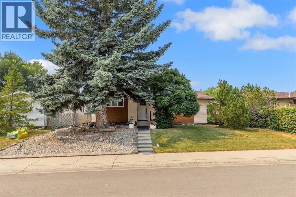 8031 Huntwick Hill Ne, Calgary