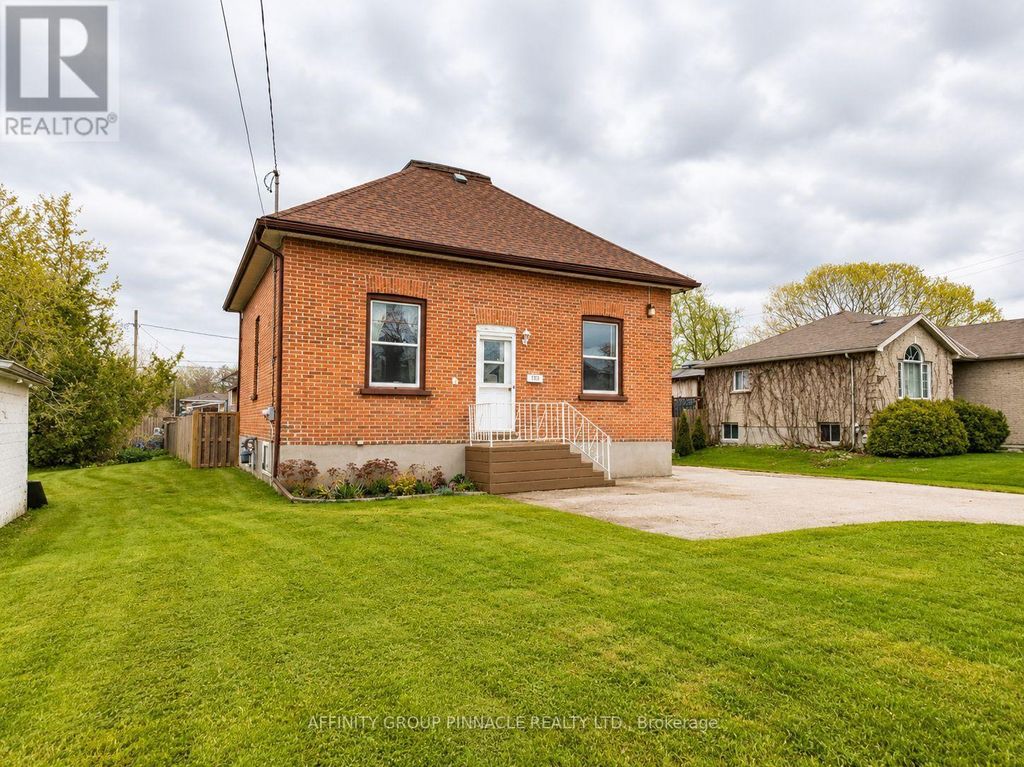 170 Queen Street, Kawartha Lakes (lindsay)