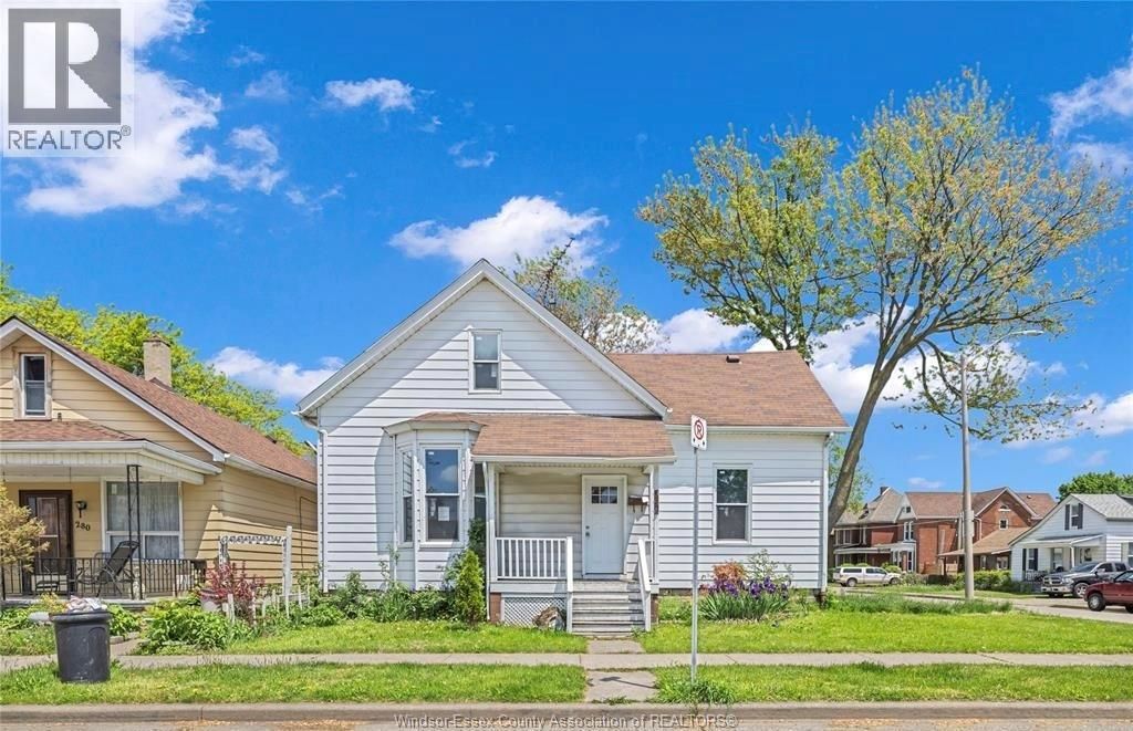 294 Louis Avenue, Windsor