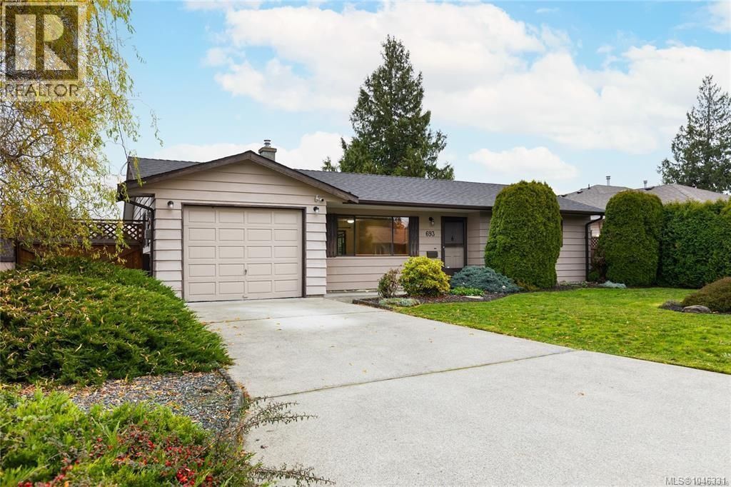 693 Wedgewood Cres, Parksville