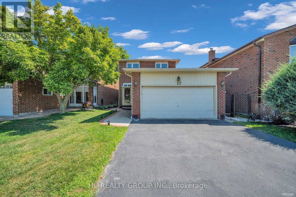 17 Pugsley Avenue, Richmond Hill (crosby)
