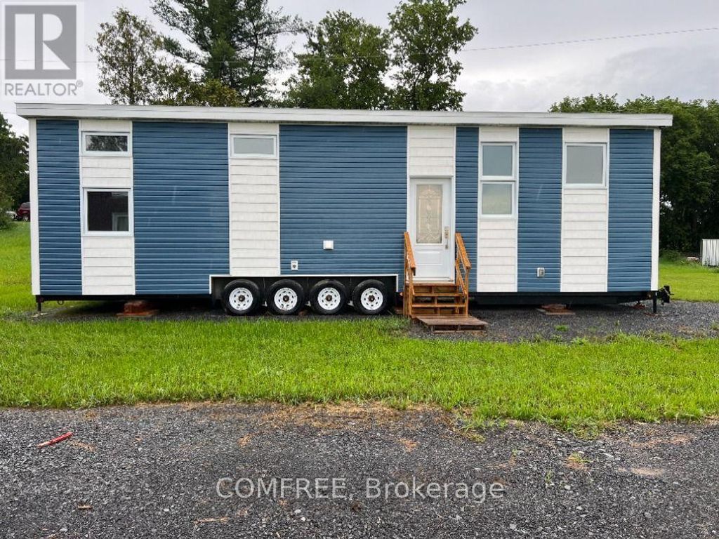 3369 York's Corner Road, Ottawa