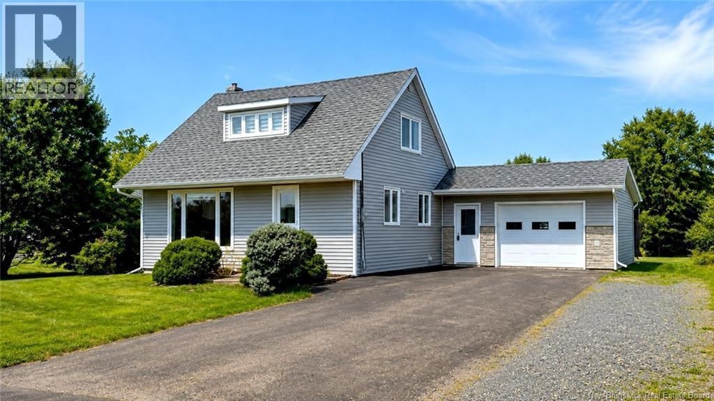 228 Du Pêcheur Nord Street, Lamèque