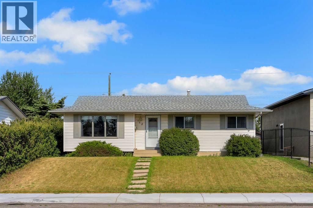112 Penmeadows Close Se, Calgary