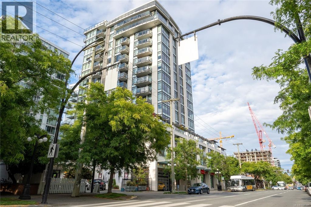 806 960 Yates St, Victoria