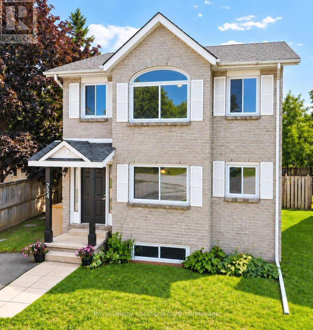 724 Ste Marie Street, Collingwood