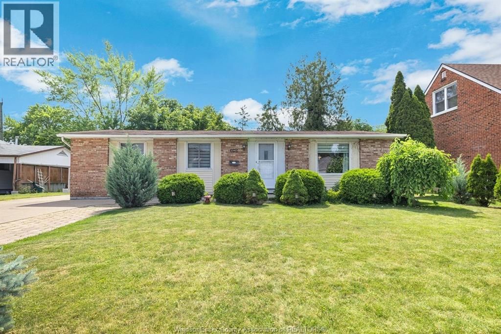 1045 Reedmere Road, Windsor