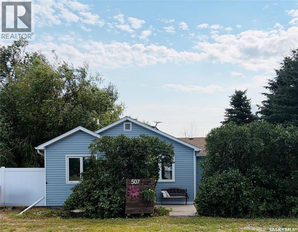 507 Railway Avenue, Bulyea