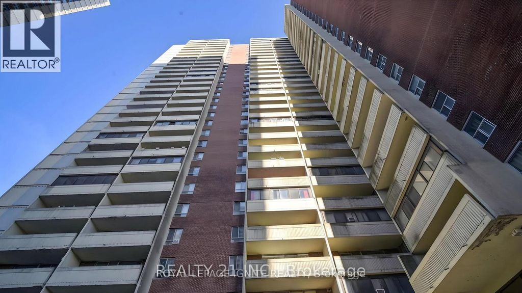 415 - 5 Massey Square, Toronto (crescent Town)