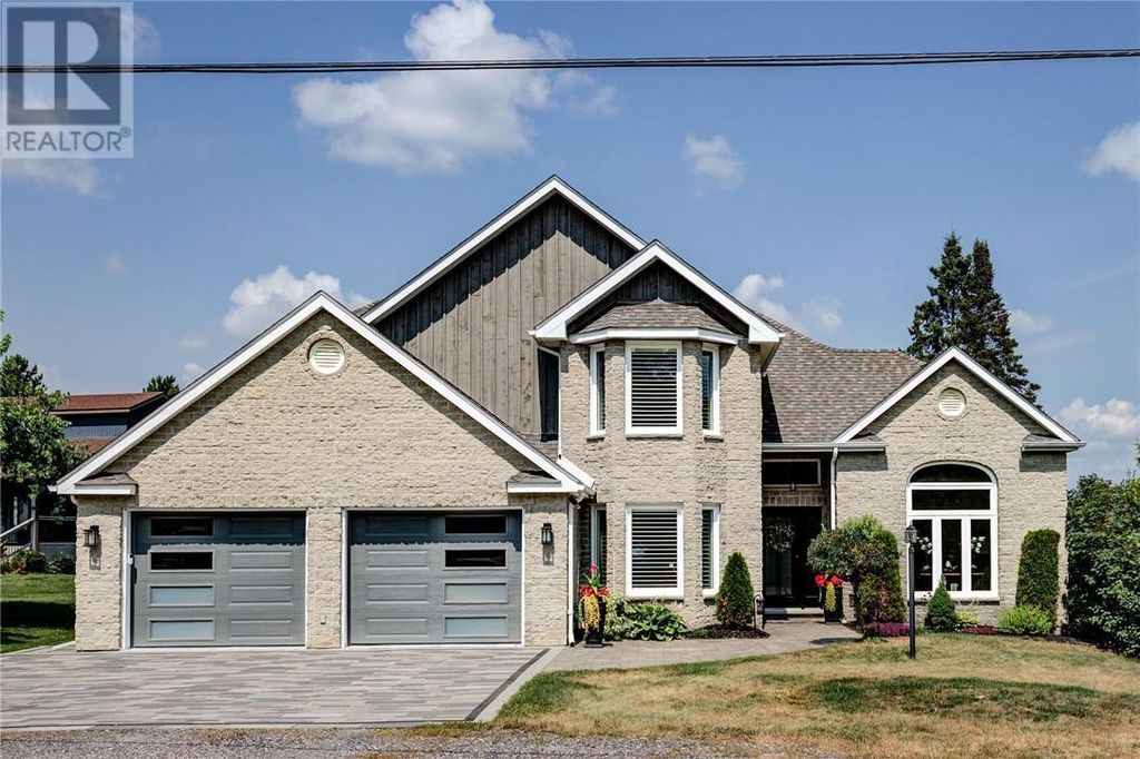 2398 South Shore Road, Sudbury