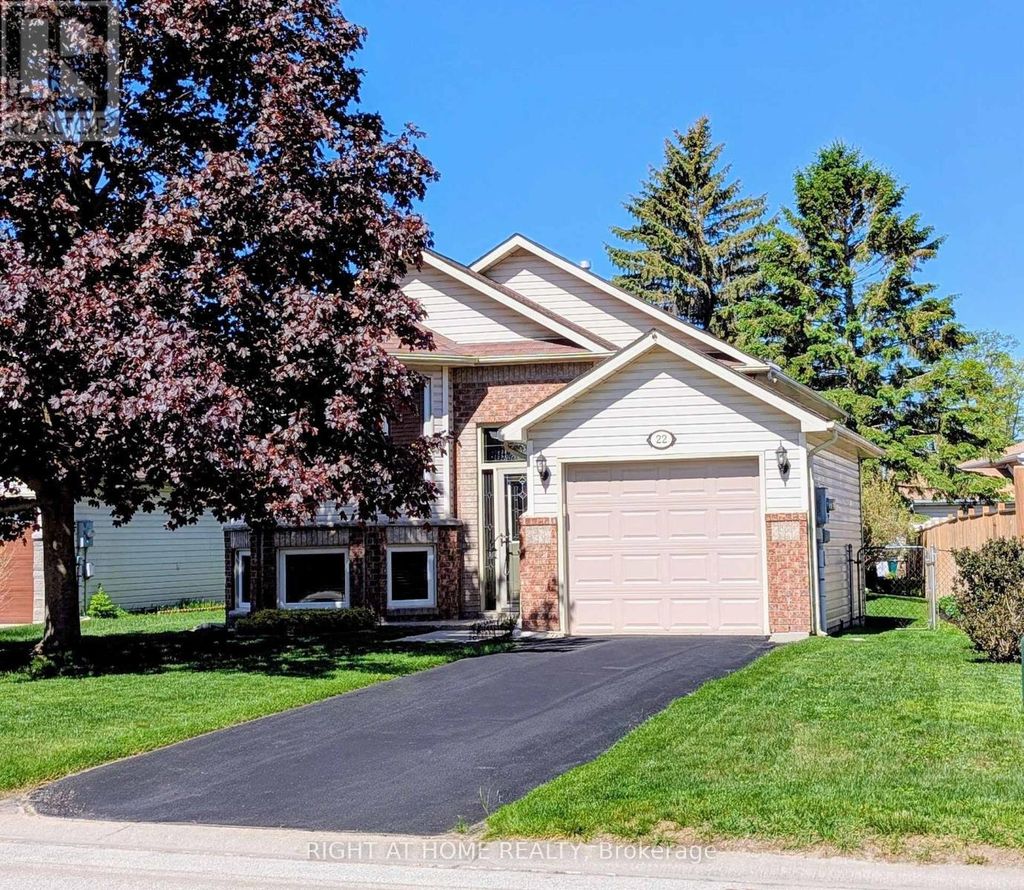 22 Donald Crescent, Wasaga Beach