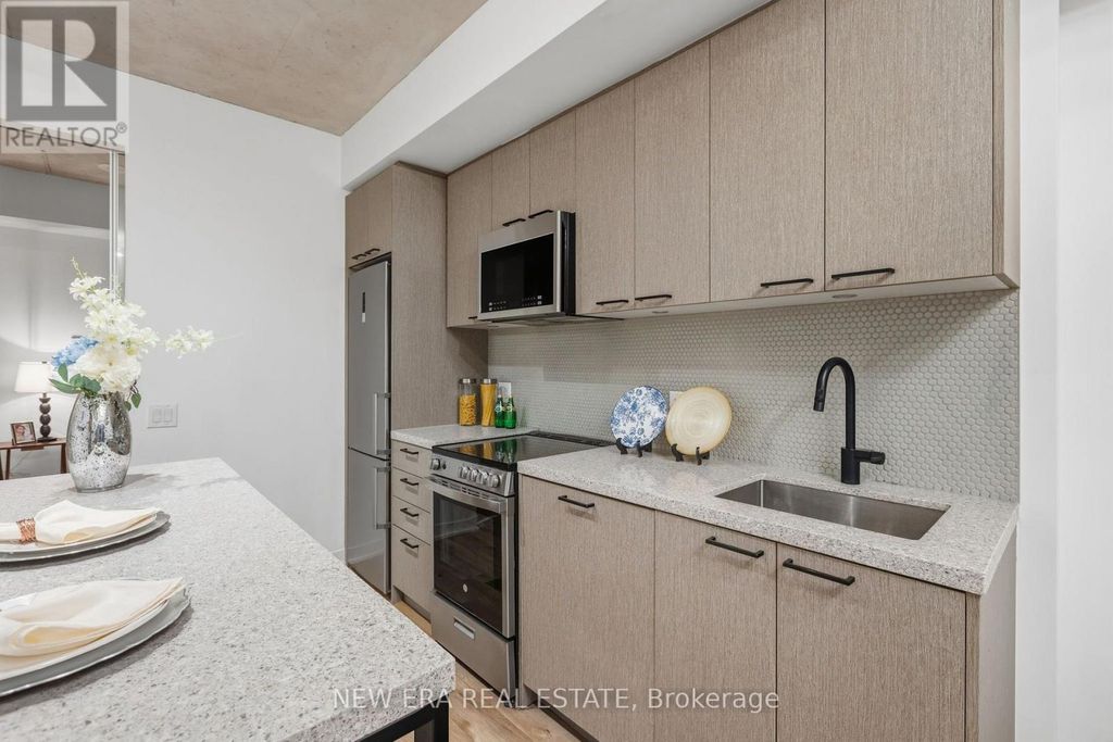 301 - 1808 St. Clair Avenue W, Toronto (weston-Pellam Park)