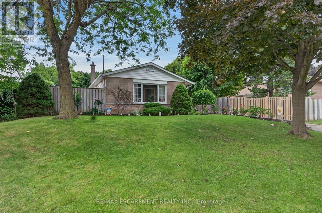 3 Cumbrian Court, Brampton (northwood Park)