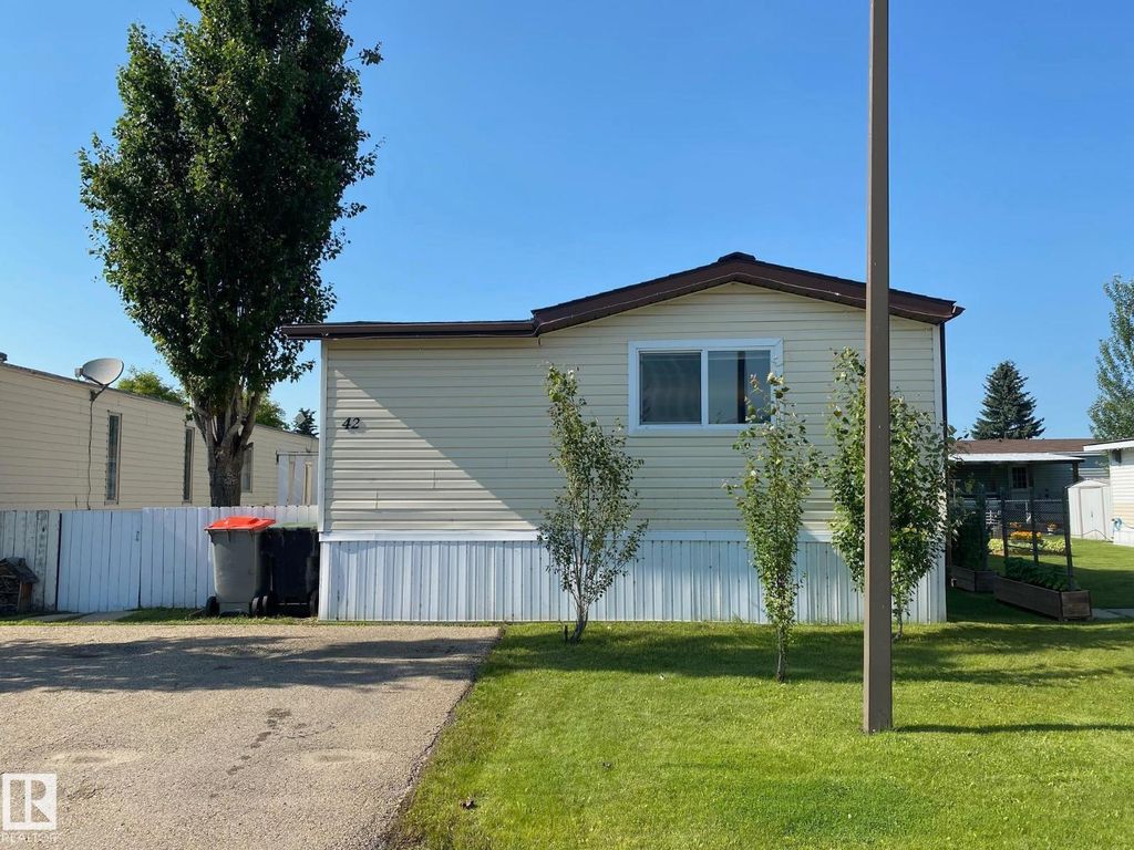 #042-4819 51 Av, Millet