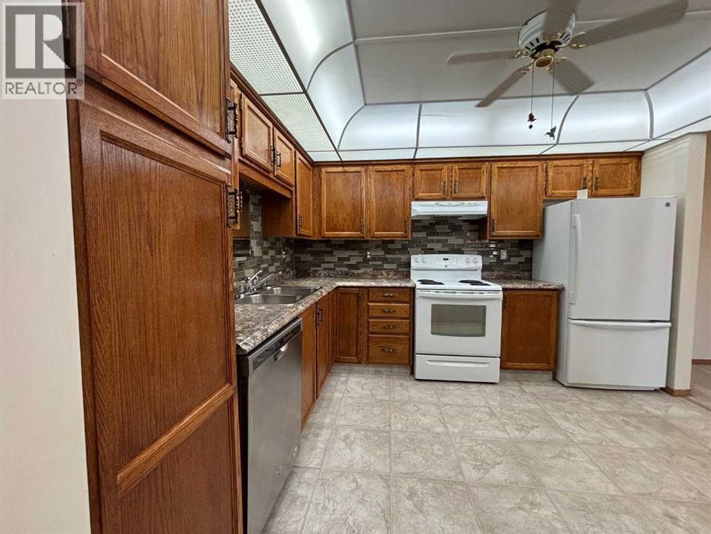 305, 3090 15 Avenue Se, Medicine Hat