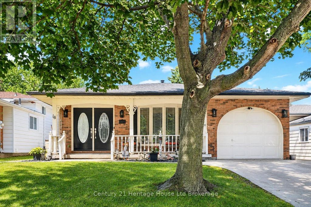 18 Locust Crescent, London South (south X)