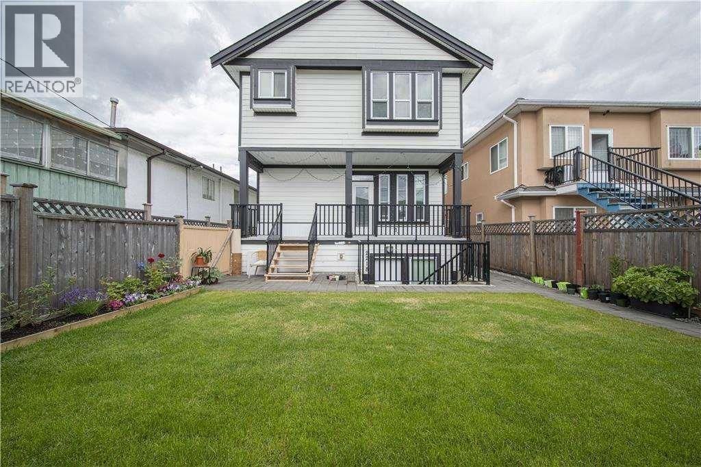 2216 Mannering Avenue, Vancouver