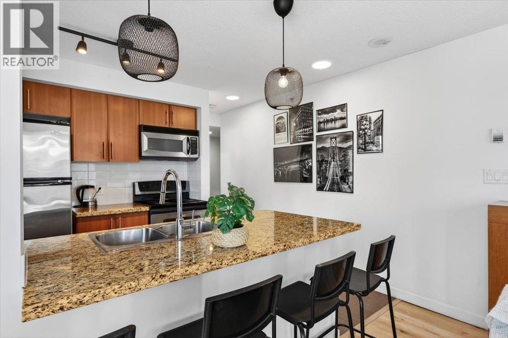 905 58 Keefer Place, Vancouver