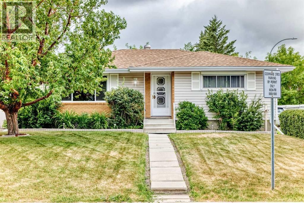 1 Cochrane Crescent, Cochrane