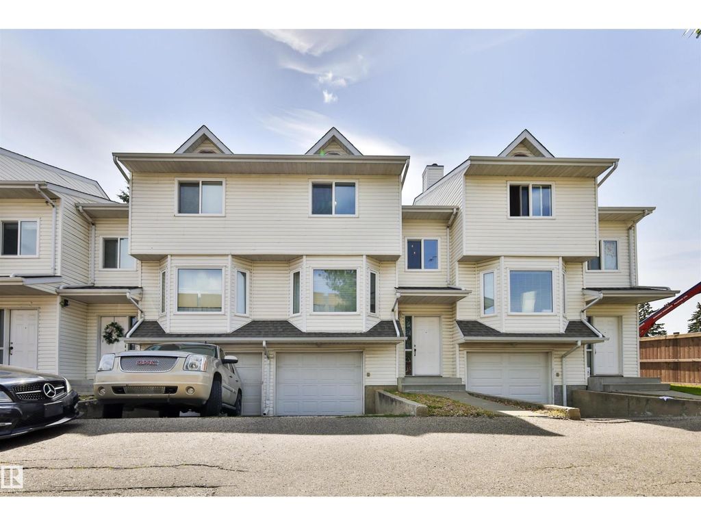 15529 95 Av Nw, Edmonton