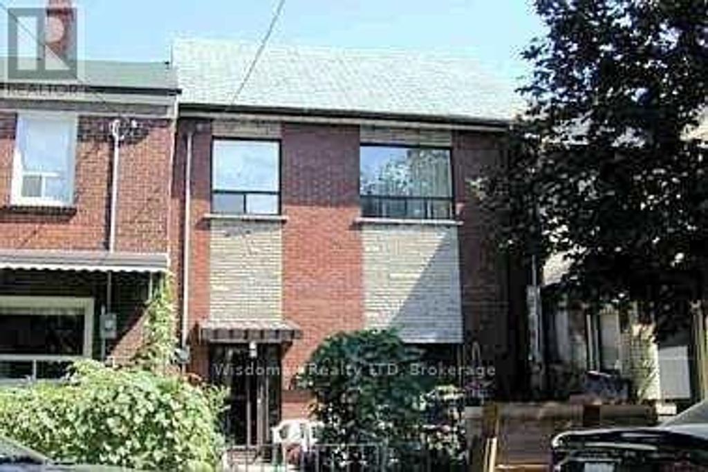 Mainfloor - 139 Lippincott Street, Toronto (university)